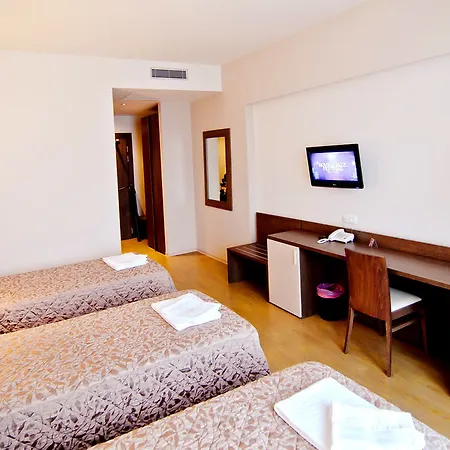 Hotel &