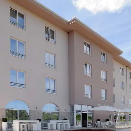 & Hotel 4*