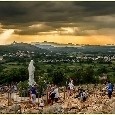 & 4* Medjugorje